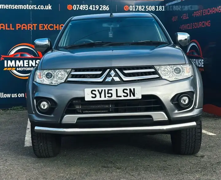 Mitsubishi L200 2015 photo 2