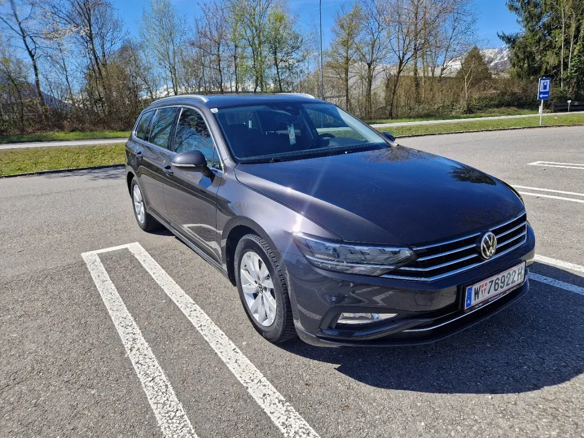 Volkswagen Passat 2022 photo 2