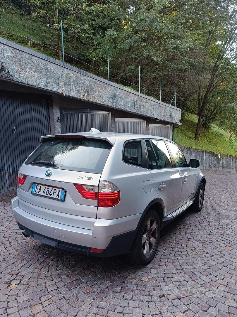 BMW X3 2010 photo 2