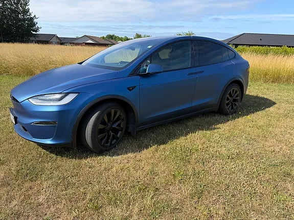 Tesla Model X 2023 photo 2