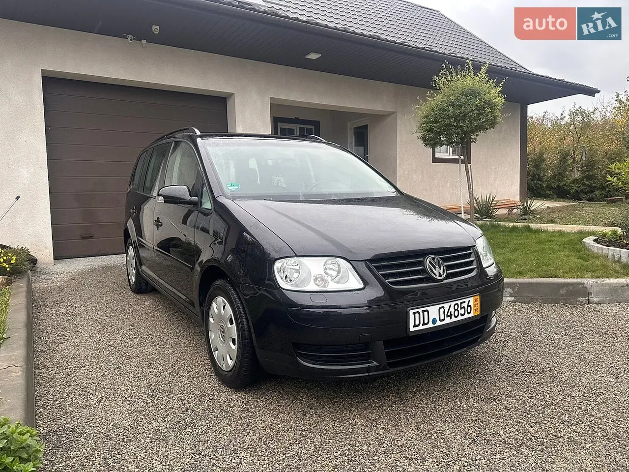 Volkswagen Touran 2006 photo 2