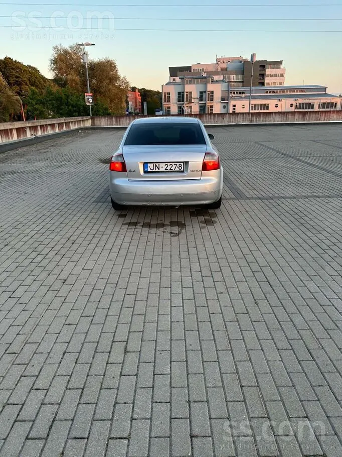 Audi A4 2001 photo 4