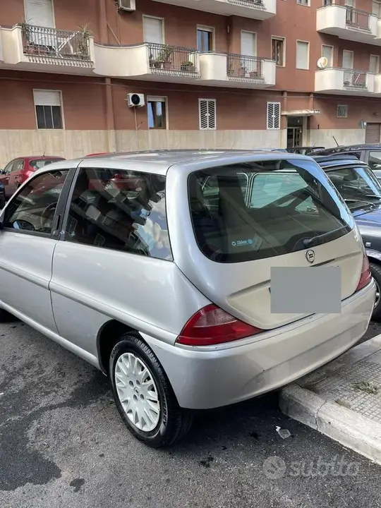 Lancia Y 2001 photo 2