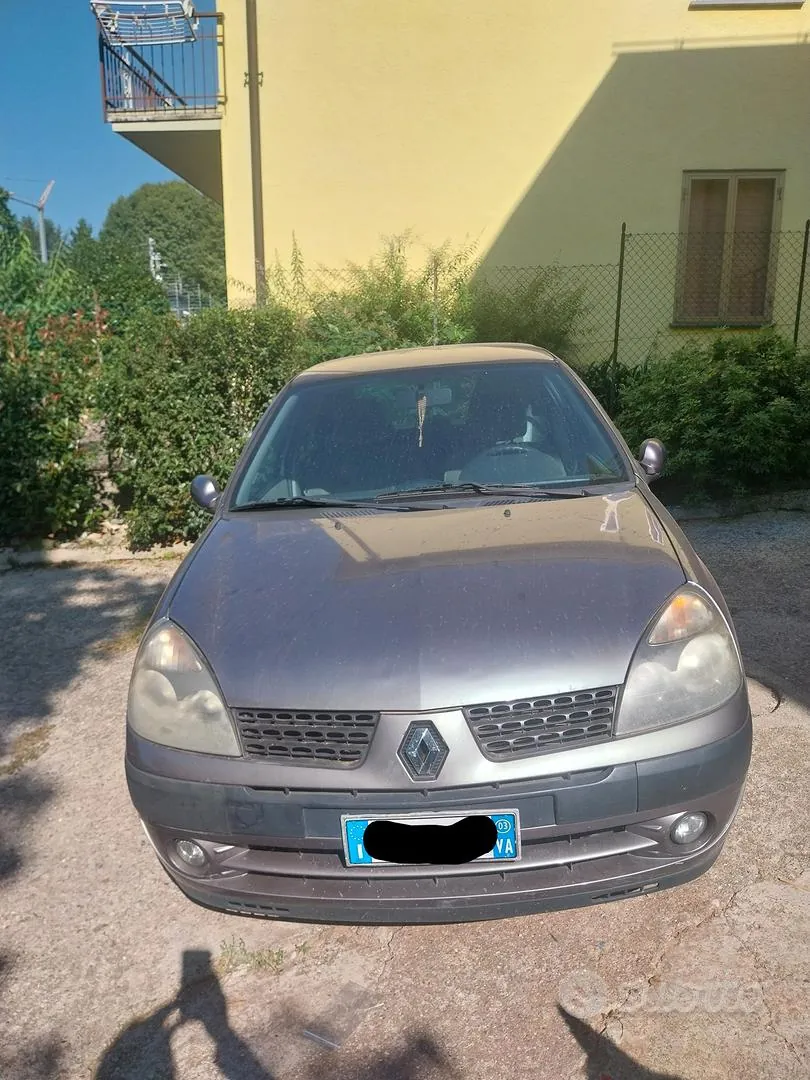 Renault Clio 2003 photo 4