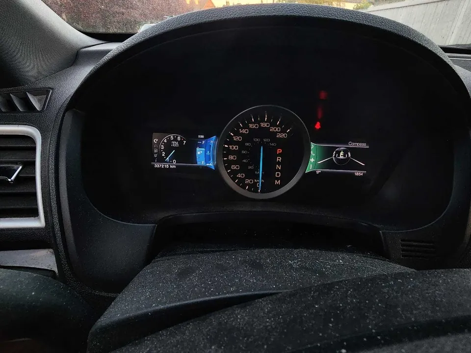 Ford Explorer 2013 photo 4