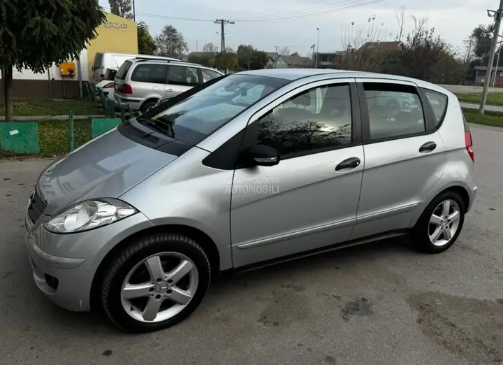 Mercedes-Benz A 180