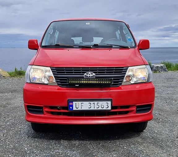 Toyota Hiace 2006 photo 2