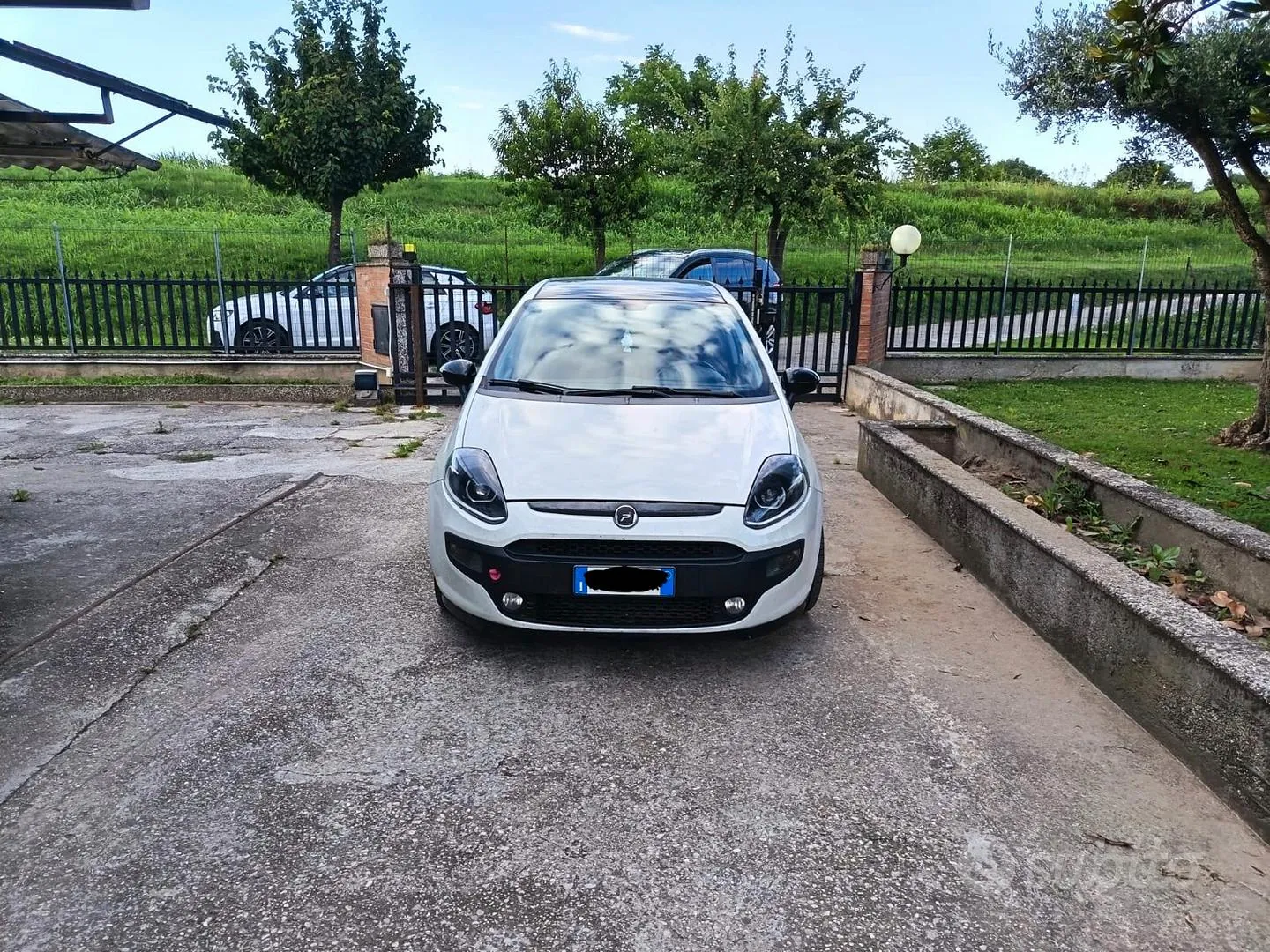 Fiat Punto Evo 2011 photo 2