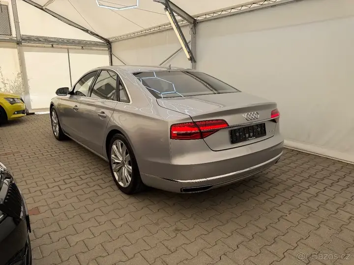 Audi A8 2016 photo 4