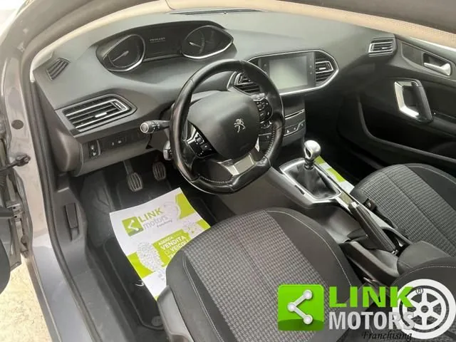 Peugeot 308 2017 photo 4