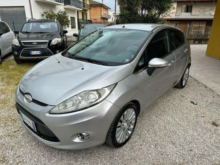 Ford Fiesta 2009 photo 3