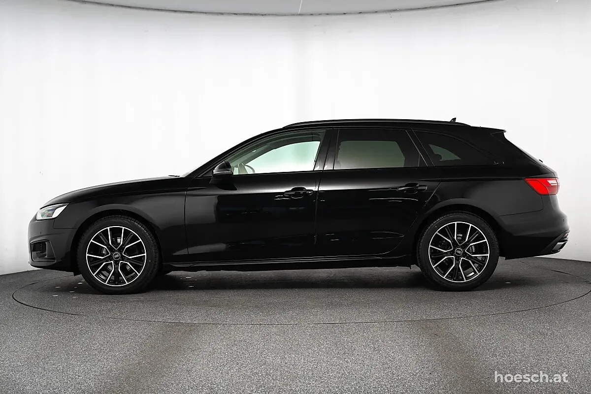 Audi A4 2023 photo 3