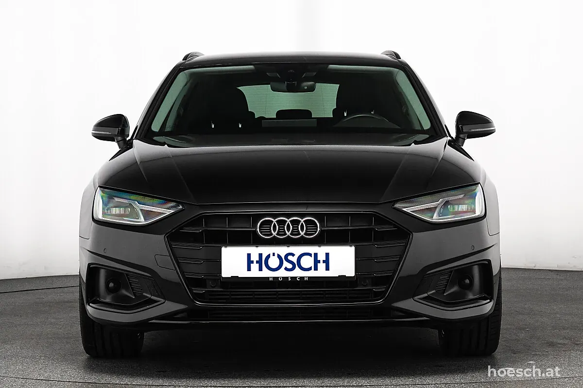 Audi A4 2023 photo 2