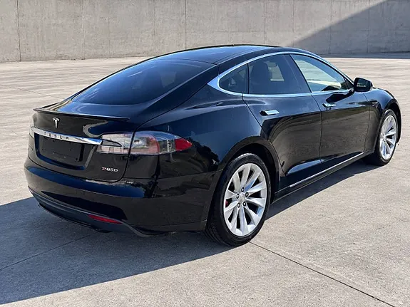 Tesla Model S 2015 photo 5