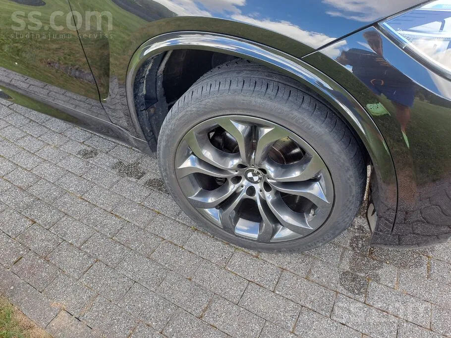 BMW X5 2015 photo 4