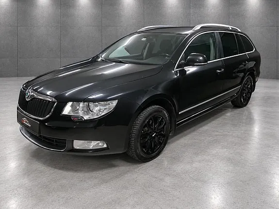 Skoda Superb 2011 photo 4