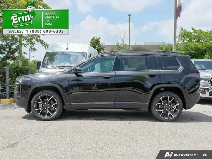Jeep Cherokee 2026 photo 3