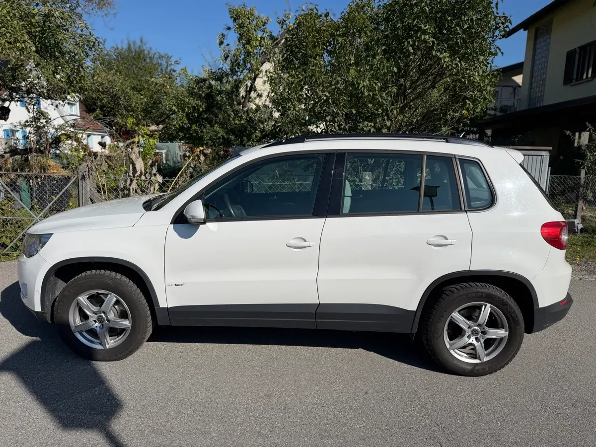 Volkswagen Tiguan 2011 photo 2
