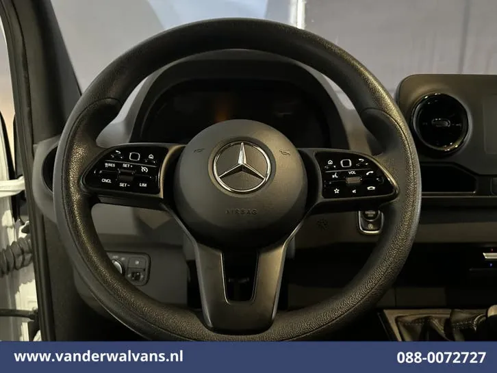 Mercedes-Benz Sprinter 2023 photo 3
