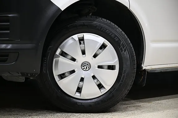 Volkswagen Transporter 2019 photo 2