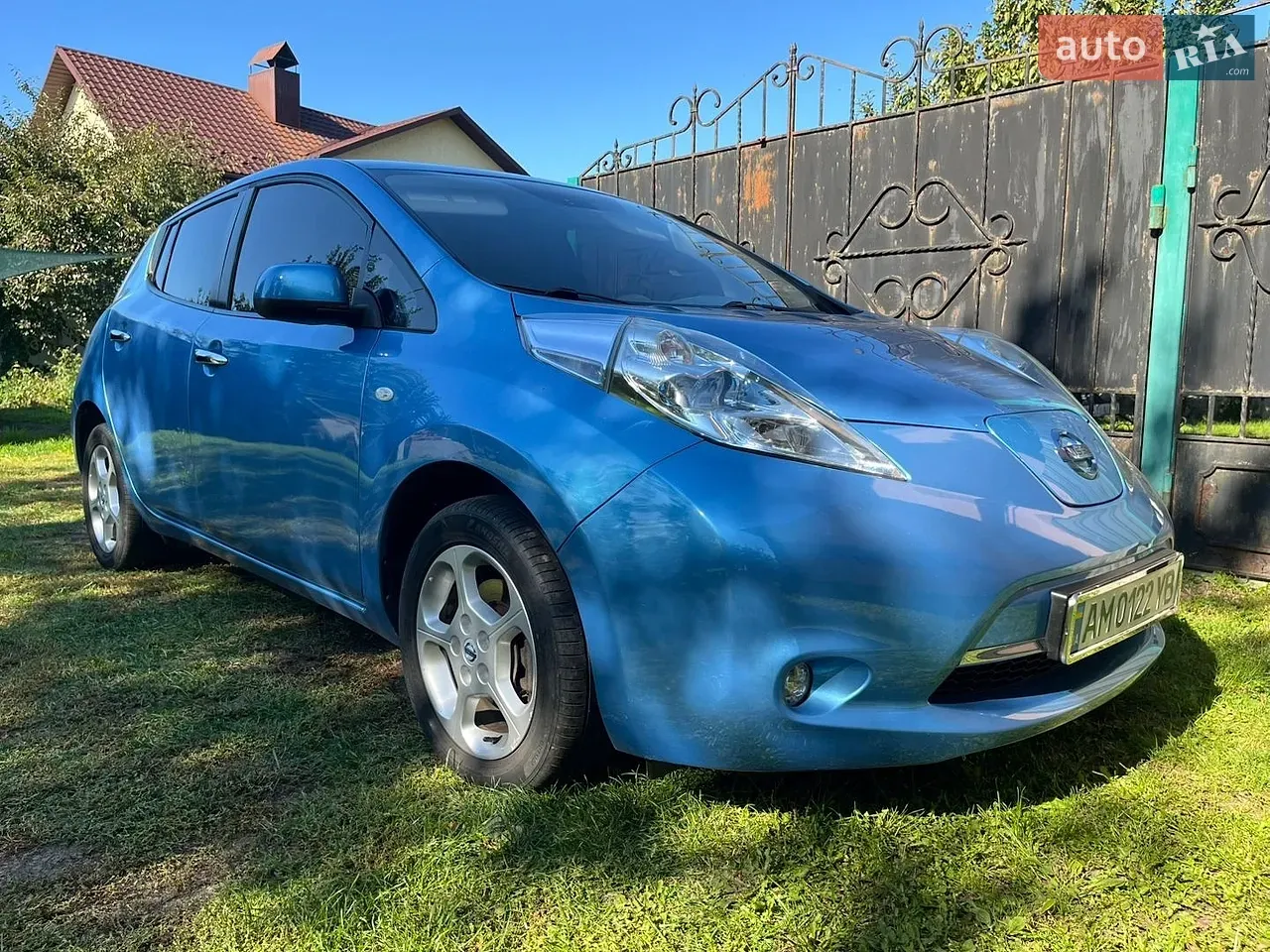 Nissan Leaf 2013 photo 2