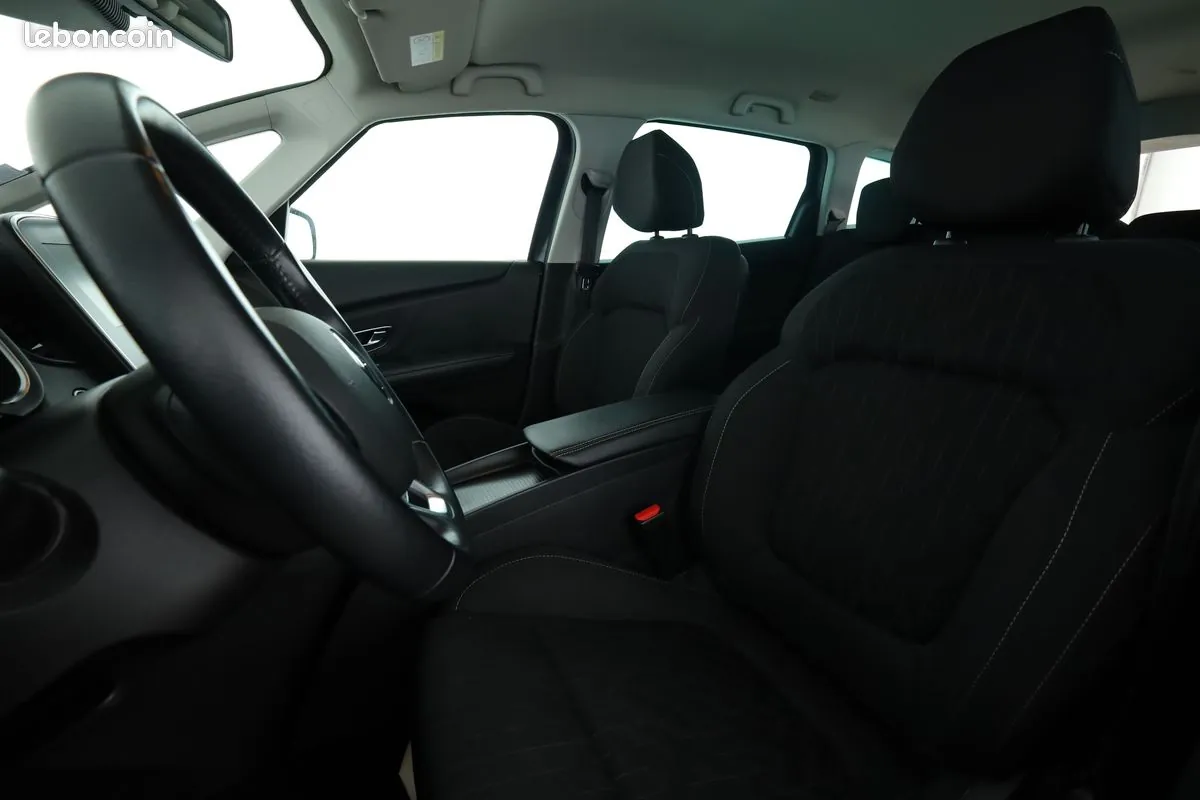 Renault Grand Scenic 2018 photo 5