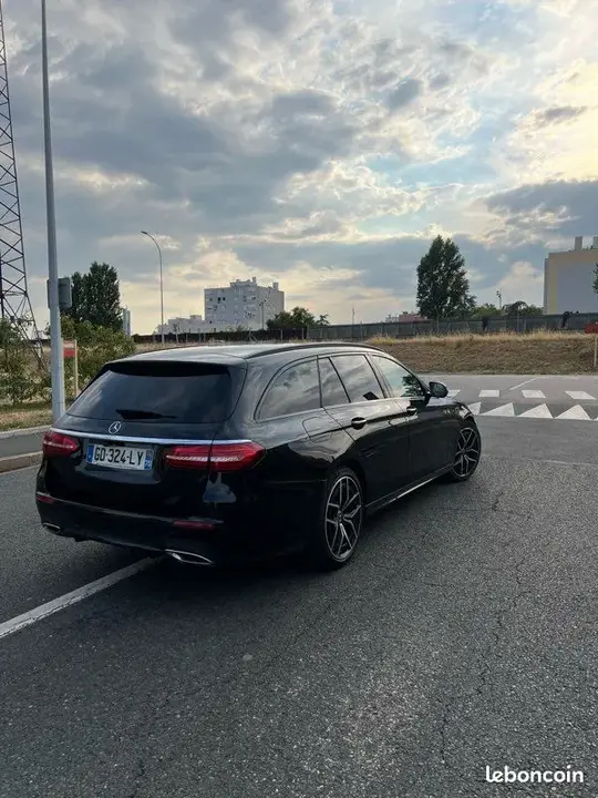 Mercedes-Benz E-Class 2021 photo 2