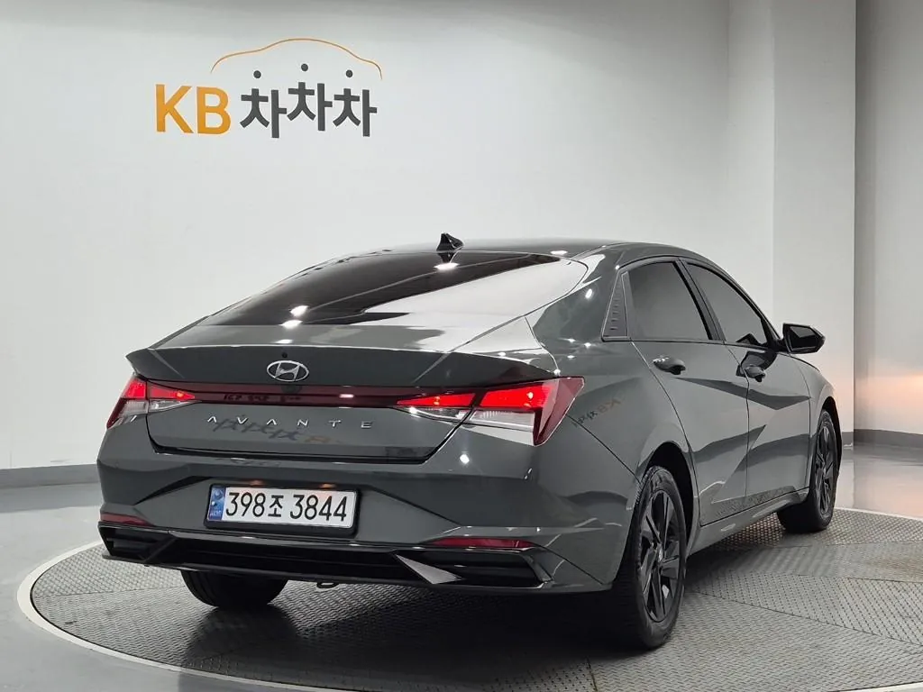 Hyundai Avante 2023 photo 3