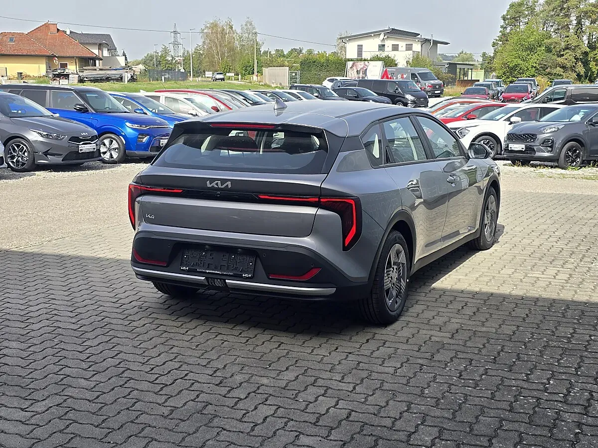 Kia K4 photo 3