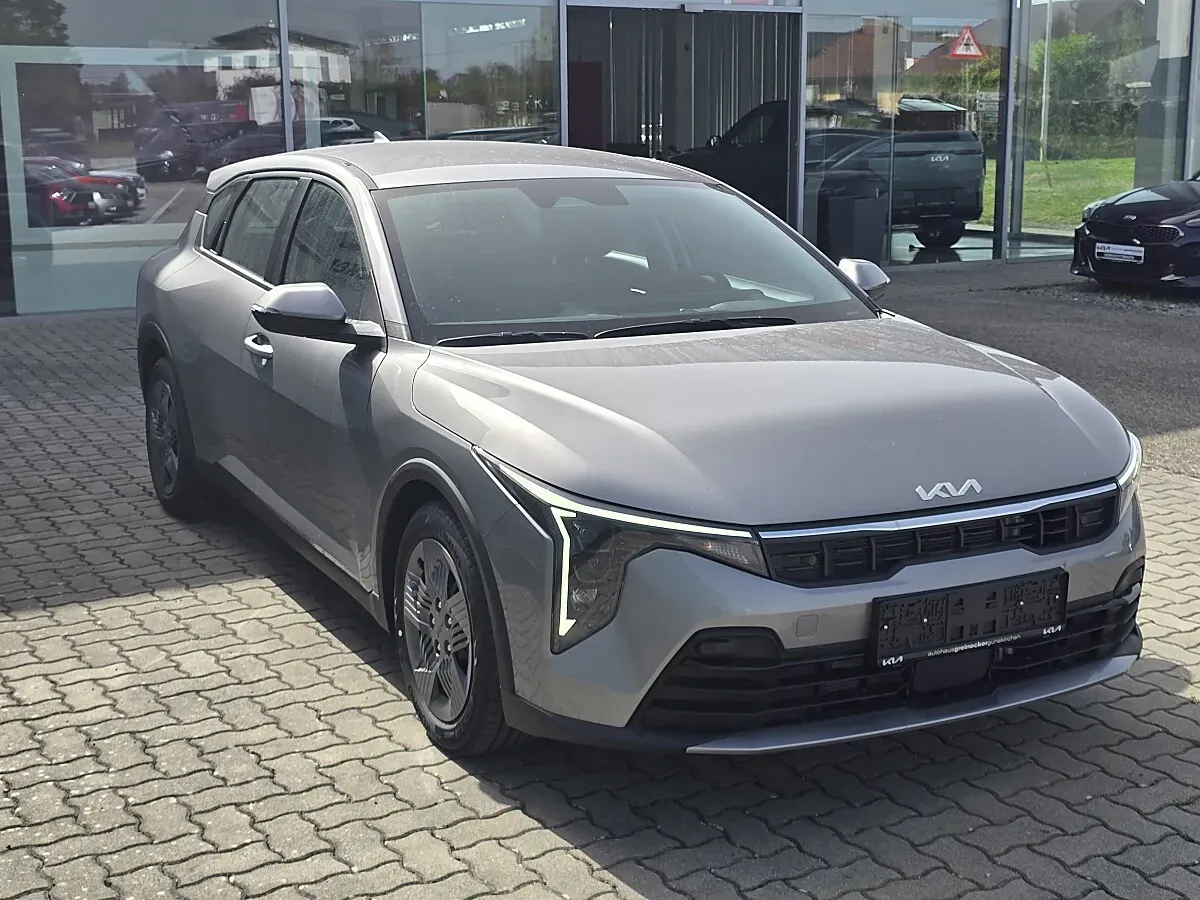 Kia K4 photo 2