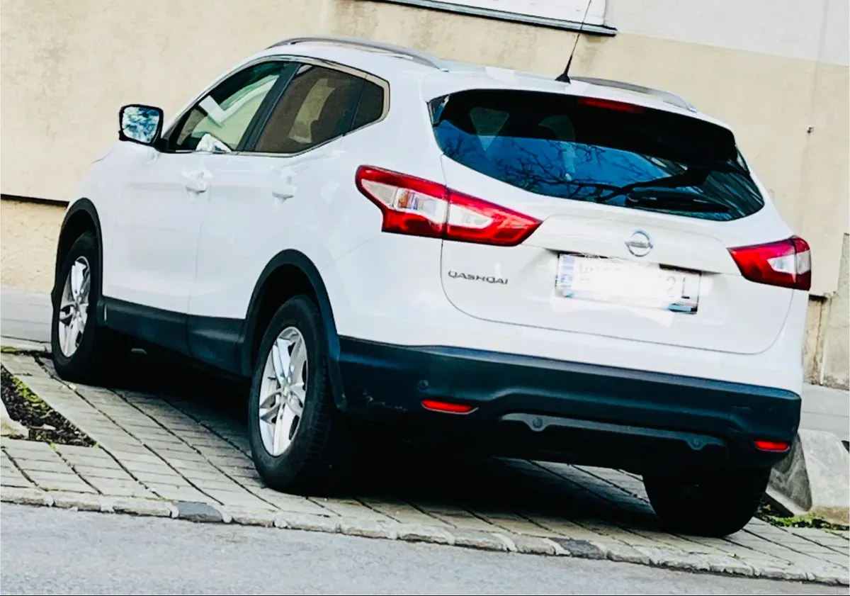 Nissan Qashqai 2014 photo 2