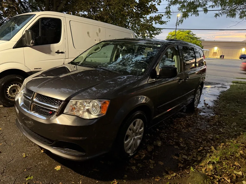 Dodge Grand Caravan 2016 photo 2