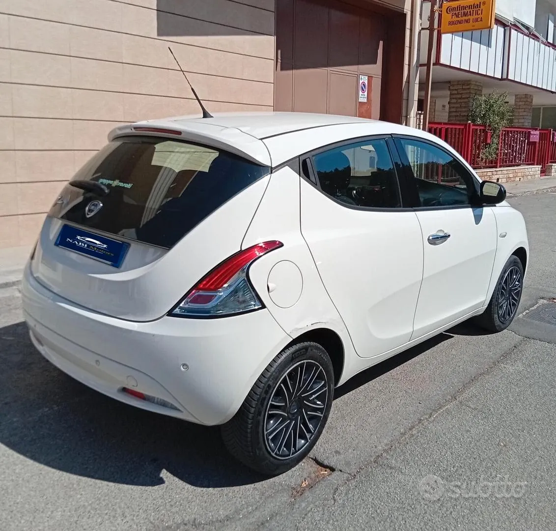 Lancia Ypsilon 2018 photo 5