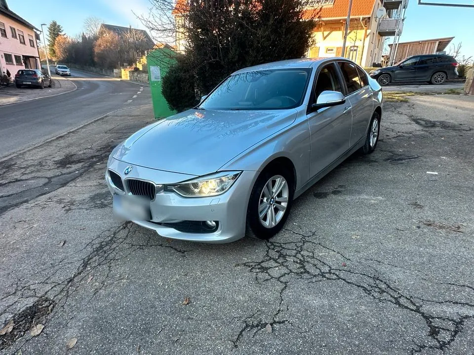 BMW F30