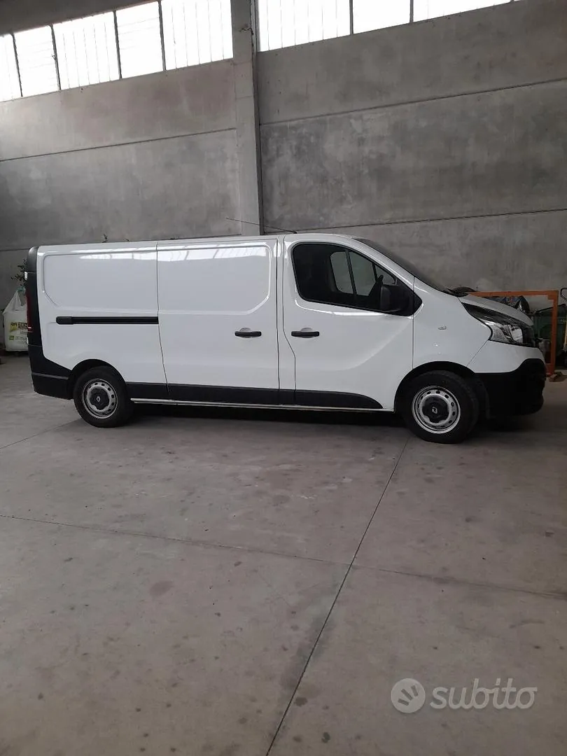 Renault Trafic 2019 photo 2