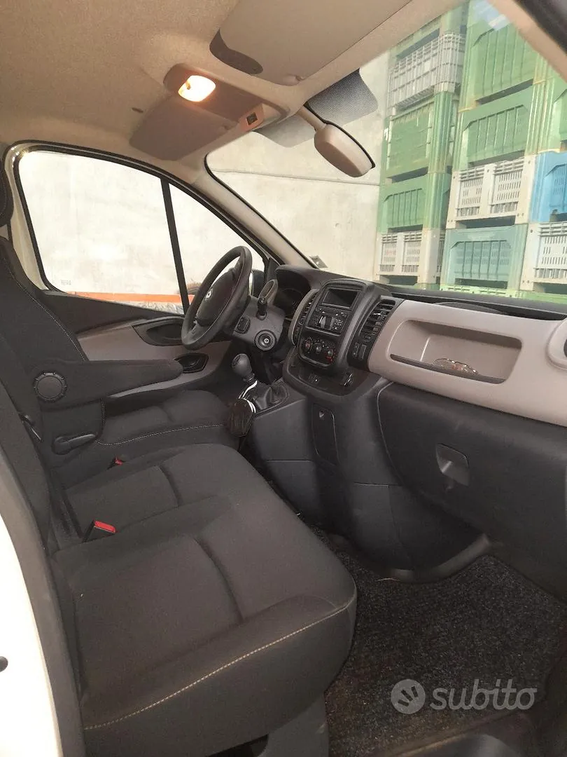 Renault Trafic 2019 photo 5