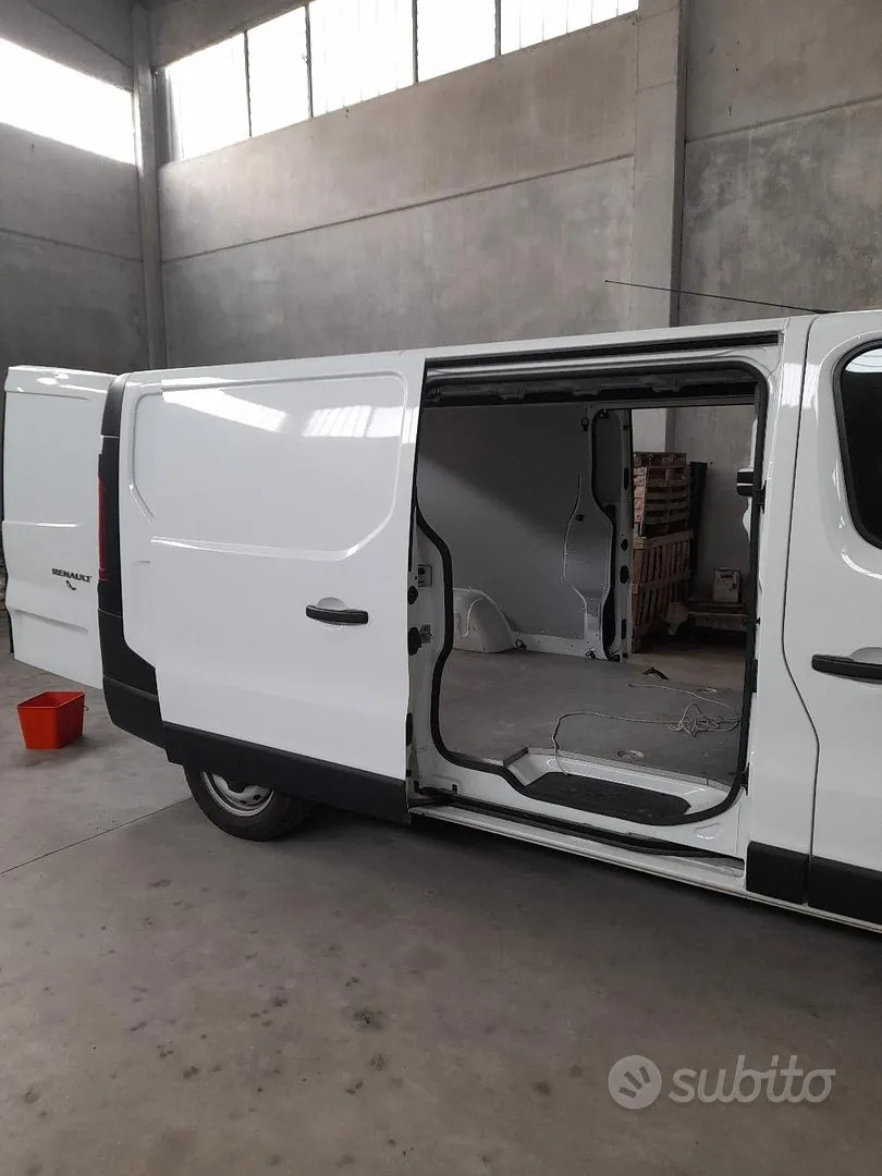 Renault Trafic 2019 photo 3
