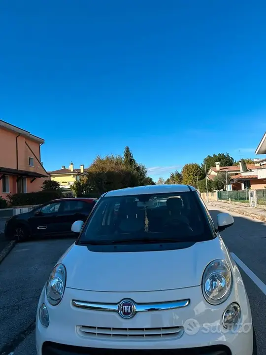 Fiat 500L 2016 photo 2