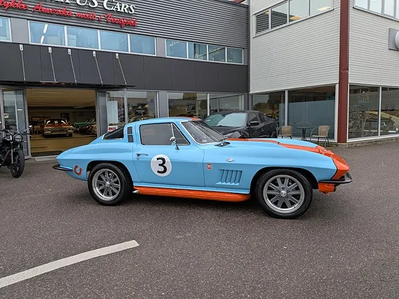 Chevrolet Corvette 1965 photo 2