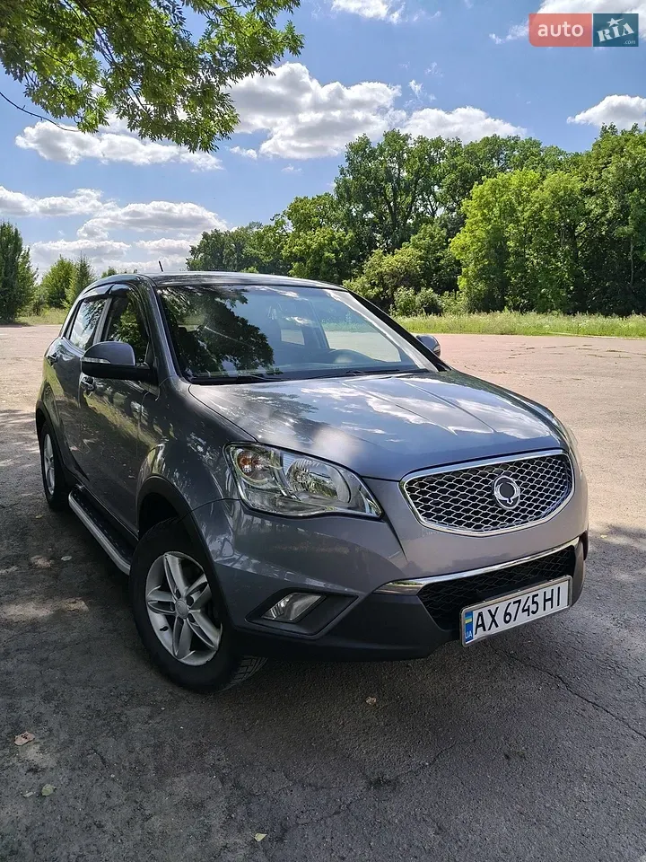 KG Mobility Korando 2013 photo 3