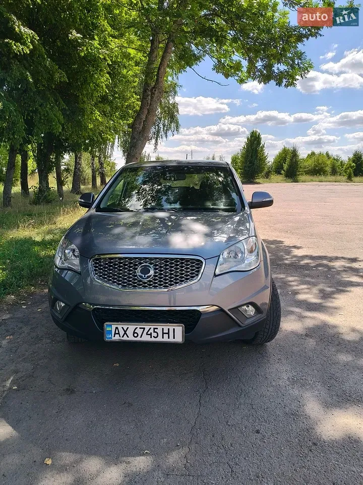 KG Mobility Korando 2013 photo 2