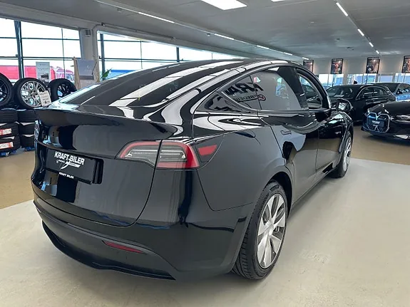 Tesla Model Y 2024 photo 5
