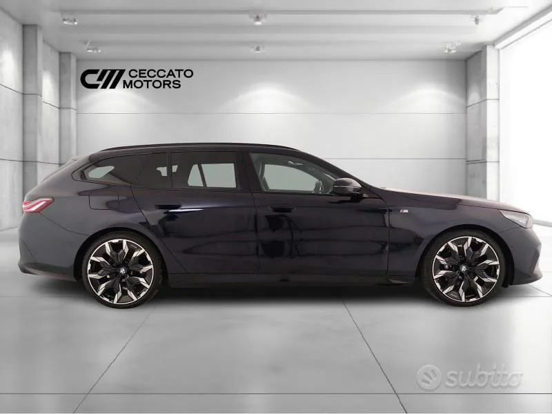 BMW 5 Series 2024 photo 3