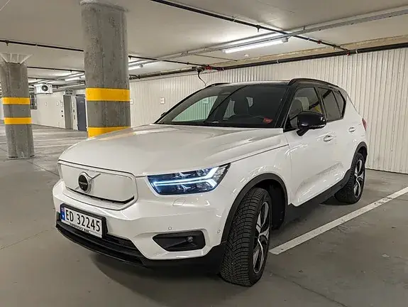 Volvo Xc40 2022 photo 2
