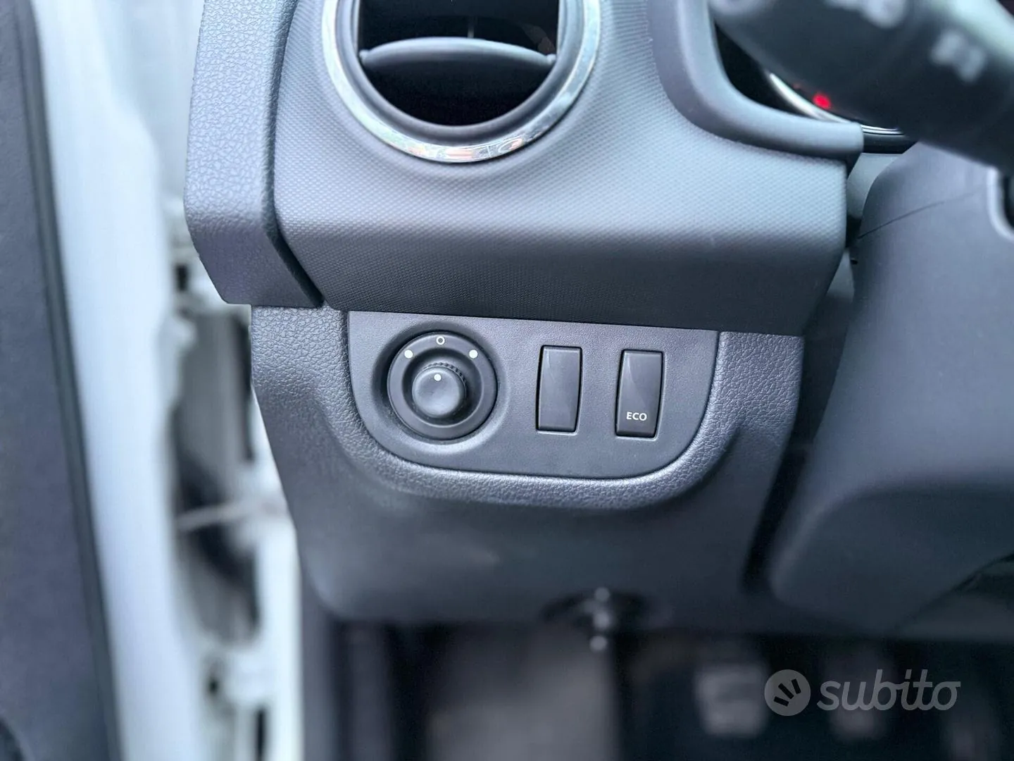 Dacia Sandero 2013 photo 5