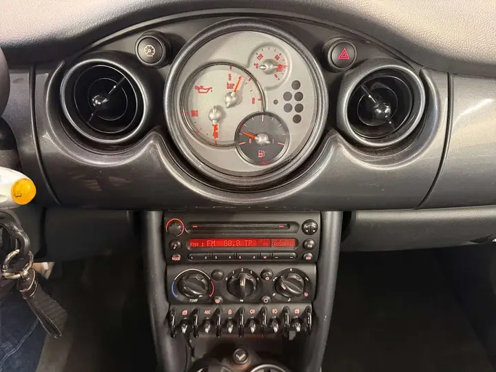 Mini One 2005 photo 5