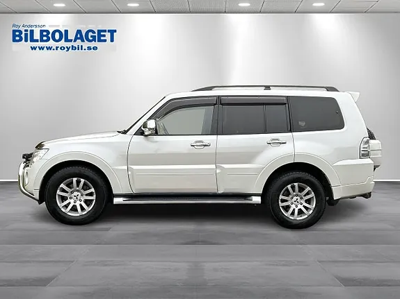 Mitsubishi Pajero 2014 photo 2