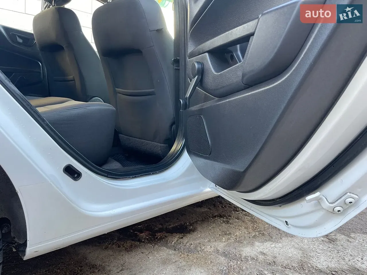 Ford Fiesta 2016 photo 4