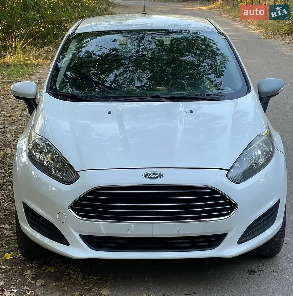 Ford Fiesta 2016 photo 2