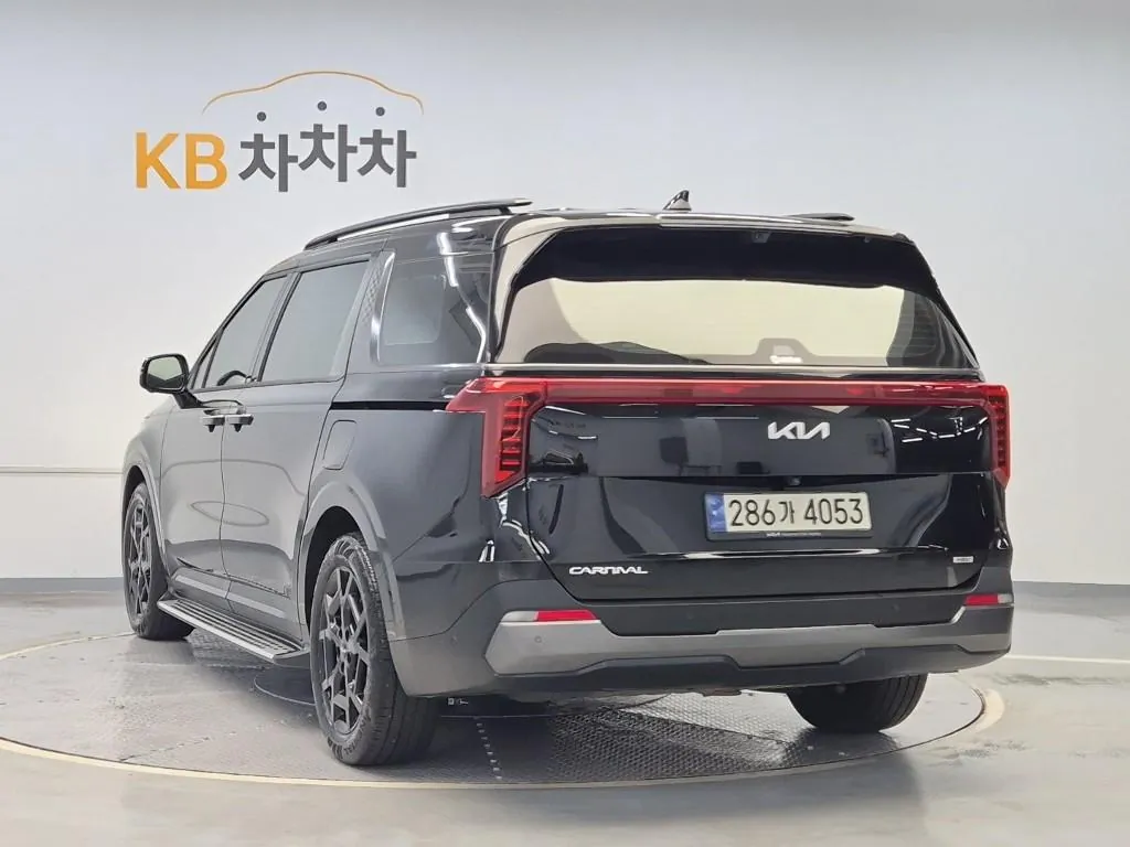 Kia Carnival 2025 photo 2